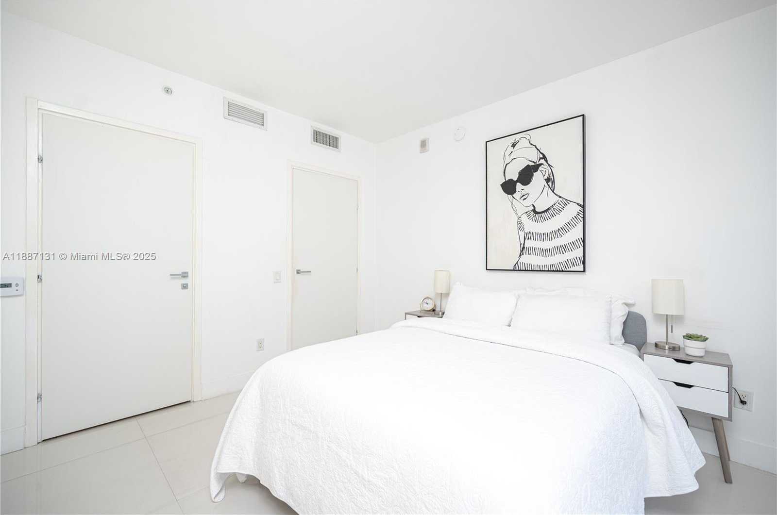 Small Image of 1300 BRICKELL BAY DR #1601, Miami Number 13