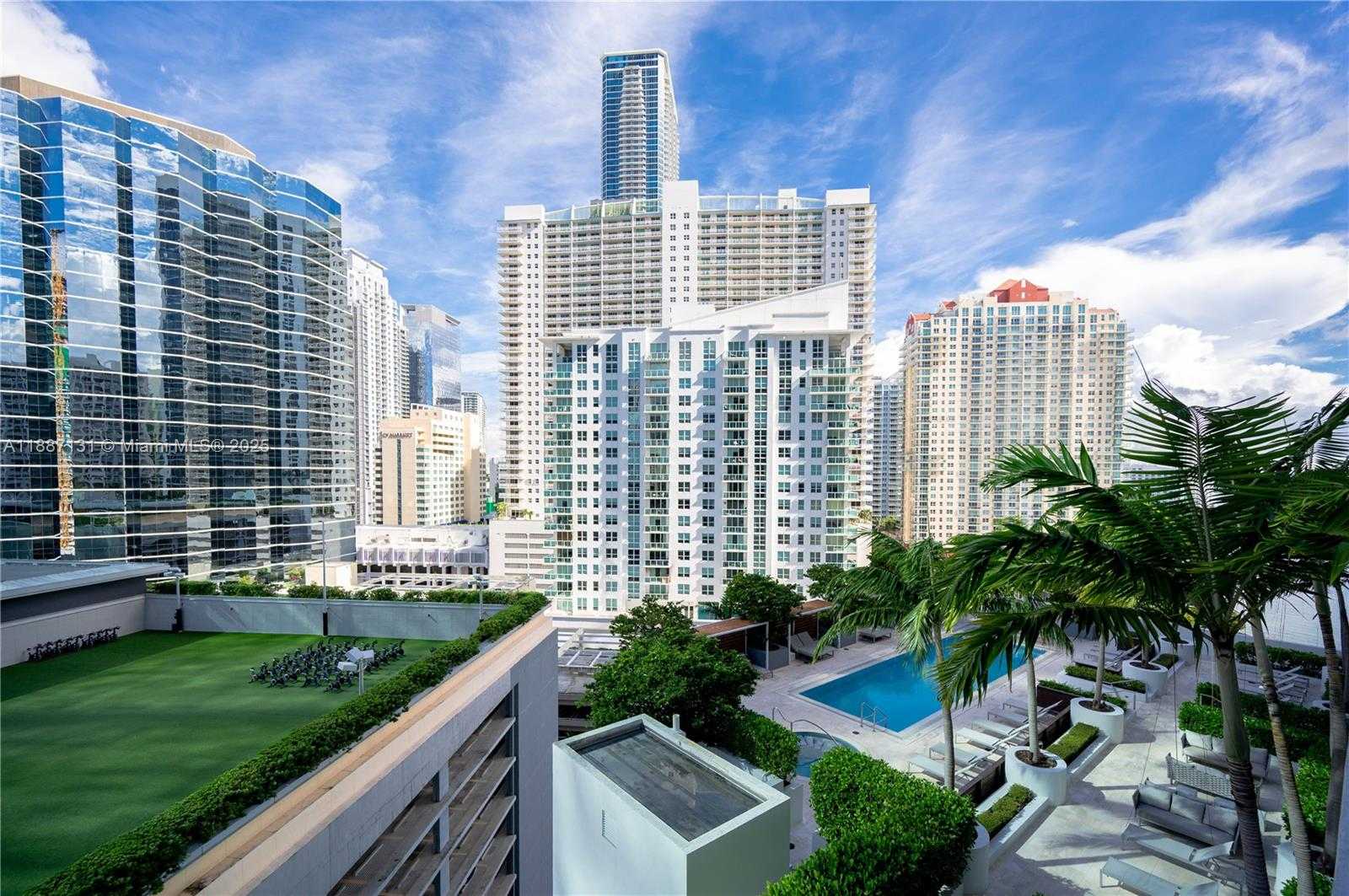 Small Image of 1300 BRICKELL BAY DR #1601, Miami Number 19