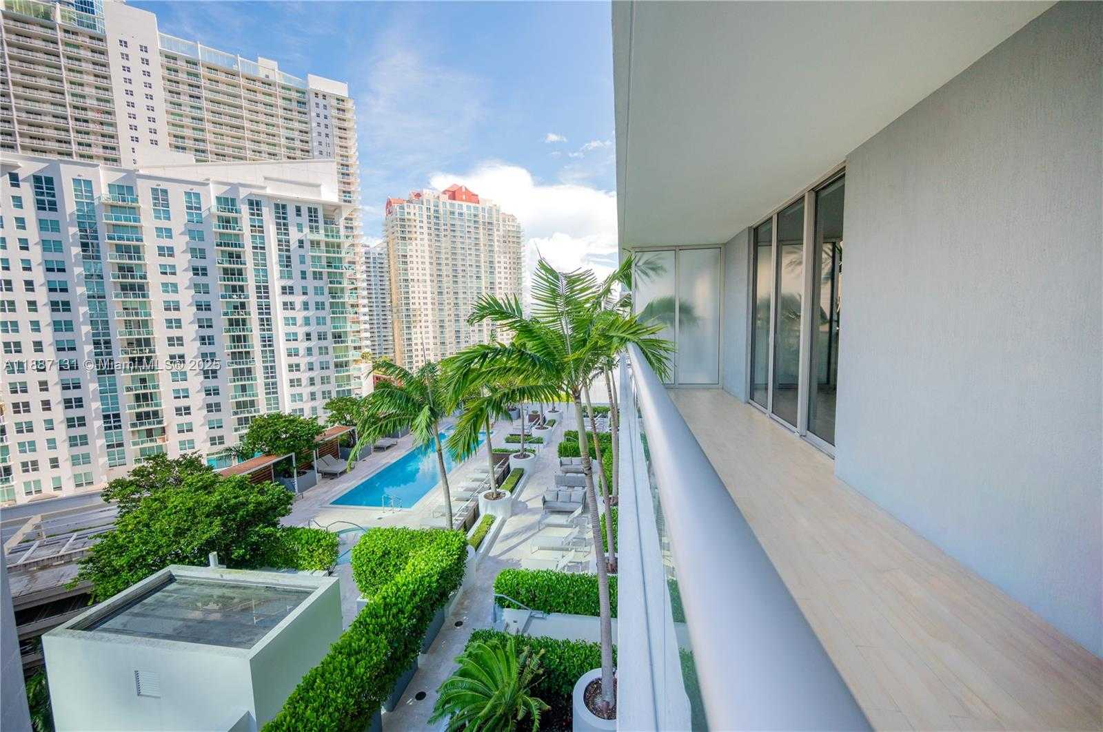 Small Image of 1300 BRICKELL BAY DR #1601, Miami Number 23