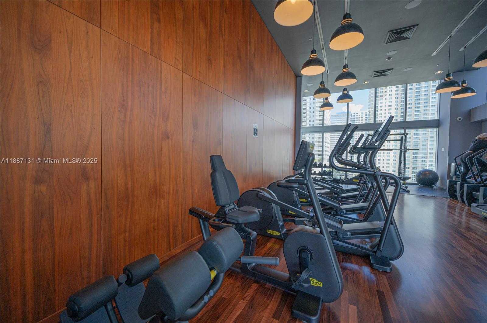 Small Image of 1300 BRICKELL BAY DR #1601, Miami Number 26