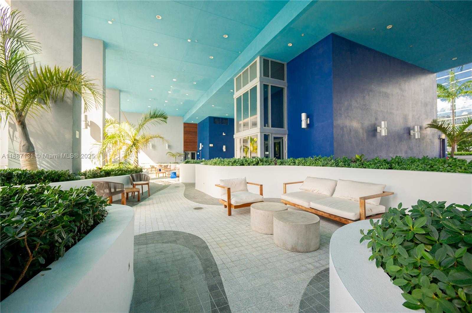Small Image of 1300 BRICKELL BAY DR #1601, Miami Number 33