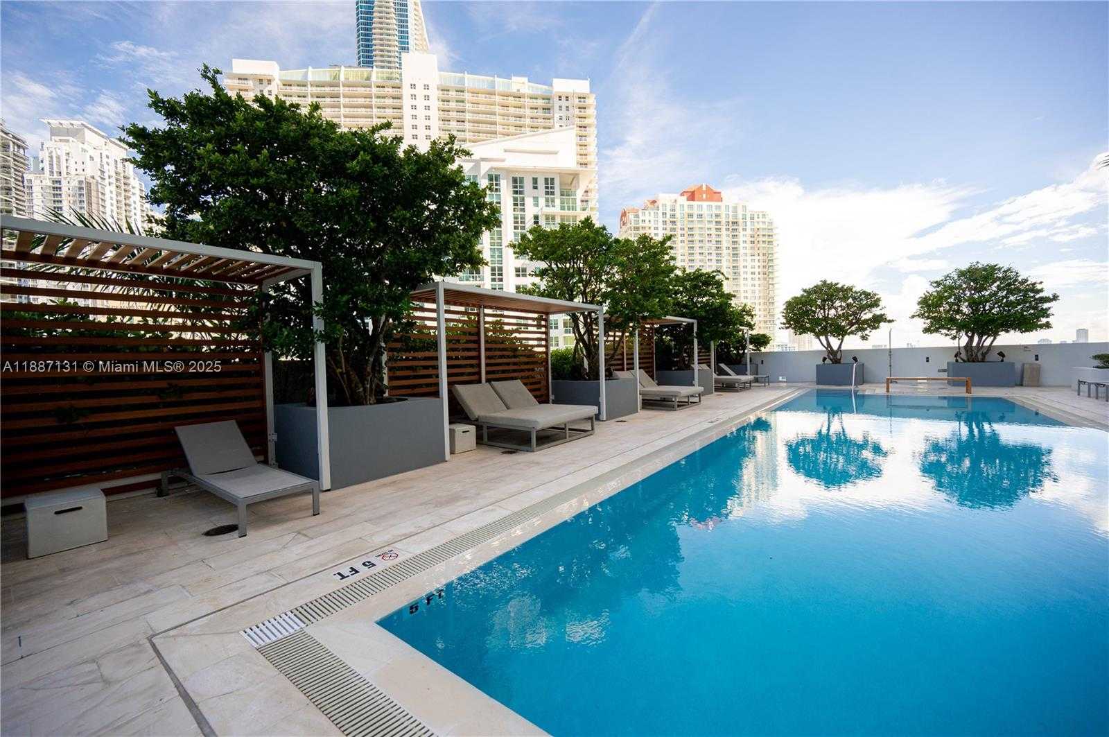 Small Image of 1300 BRICKELL BAY DR #1601, Miami Number 41