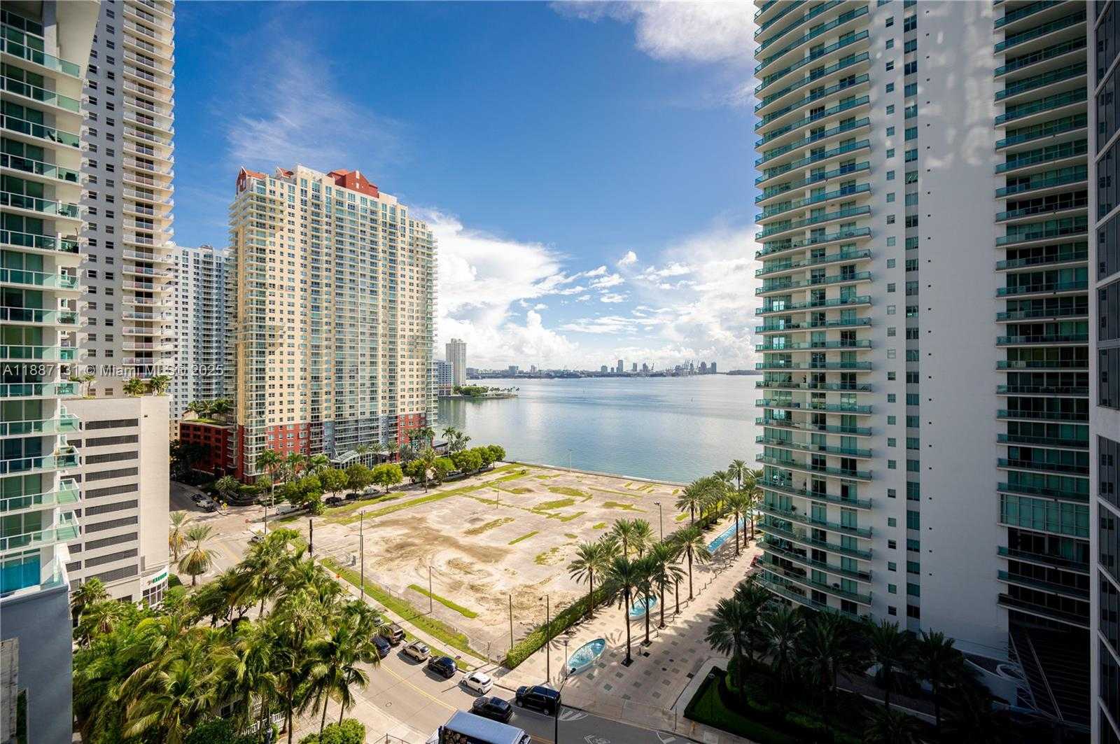 Small Image of 1300 BRICKELL BAY DR #1601, Miami Number 47