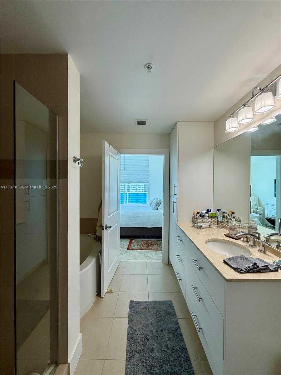 Small Image of 1945 SOUTH OCEAN DR #1201, Hallandale Beach Number 27