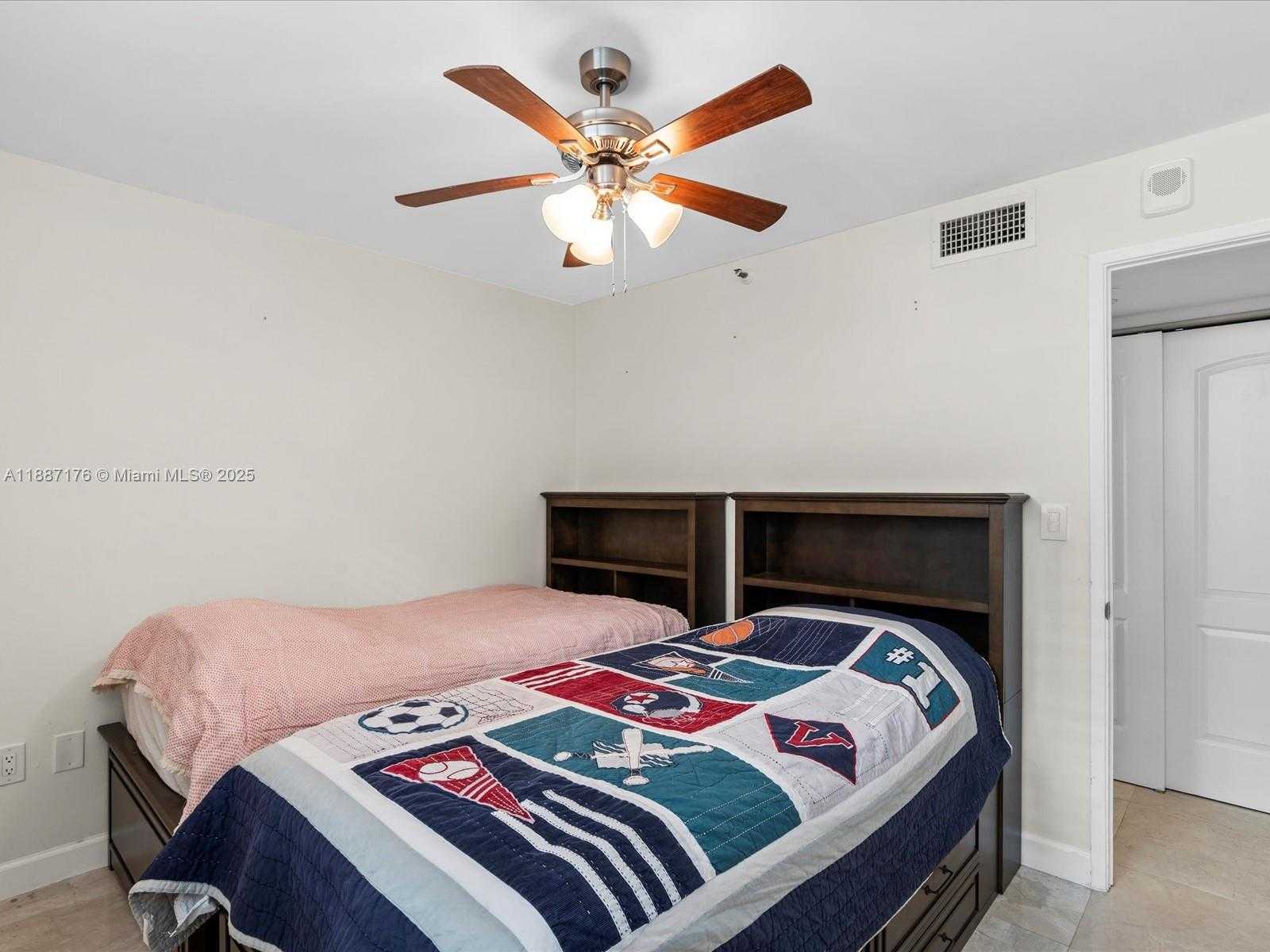 Small Image of 1623 COLLINS AVE #215, Miami Beach Number 16