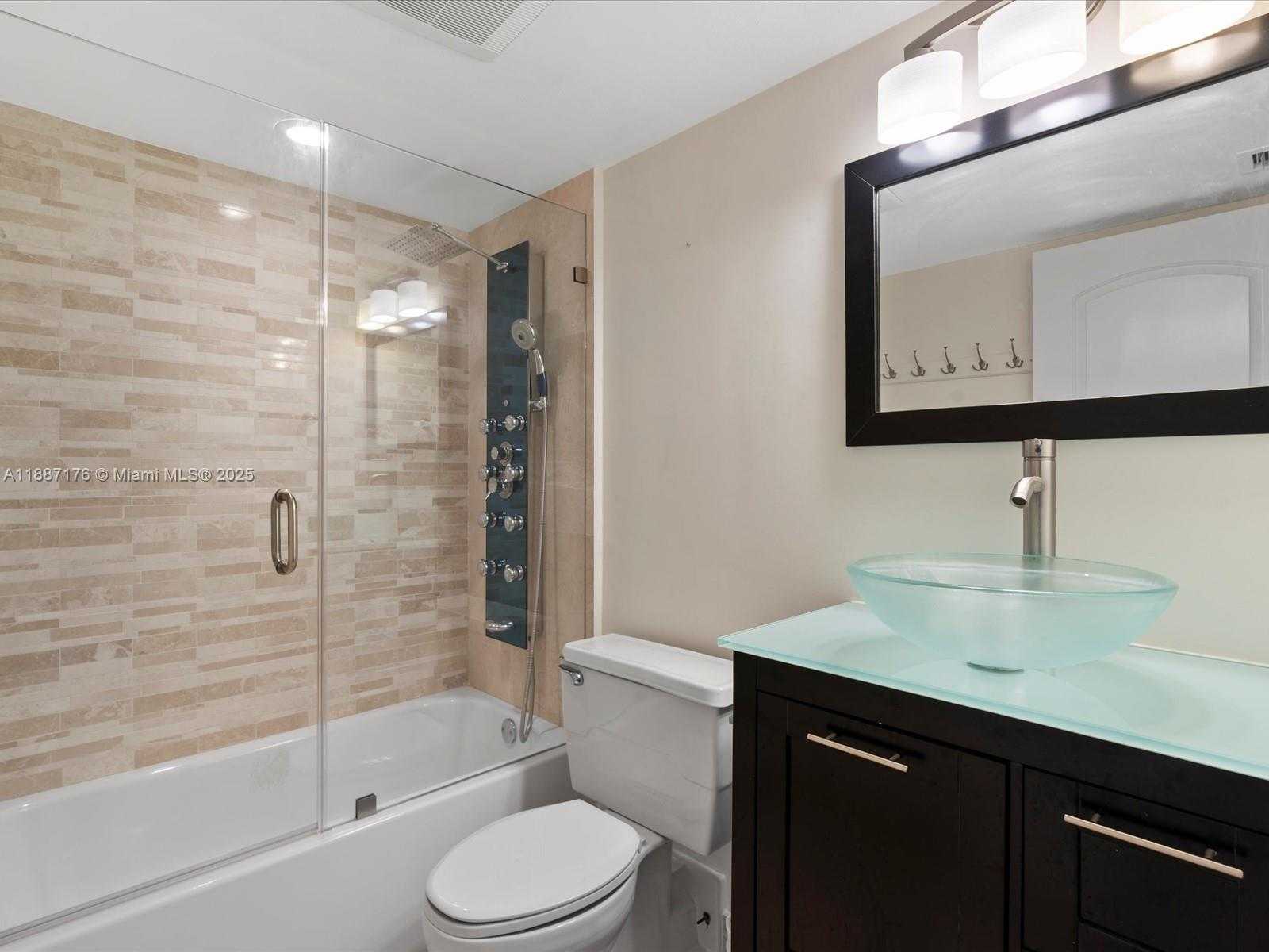 Small Image of 1623 COLLINS AVE #215, Miami Beach Number 18