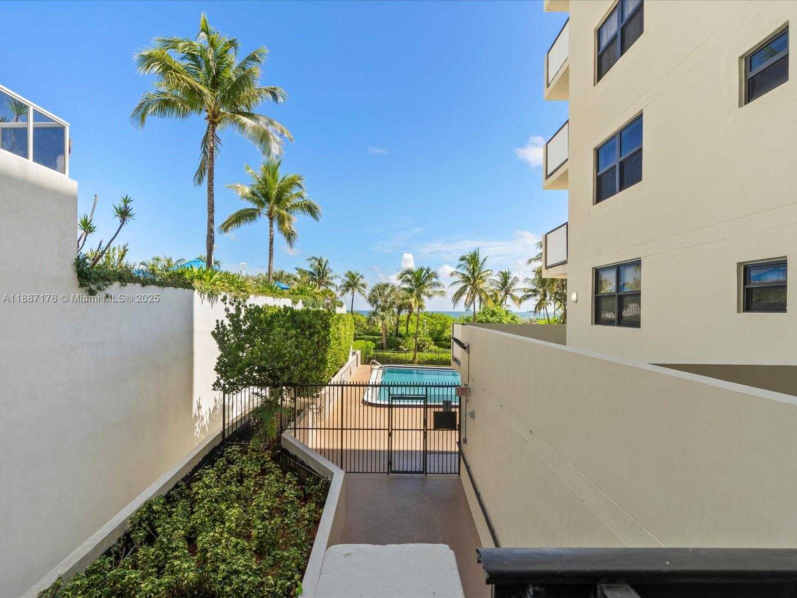 Small Image of 1623 COLLINS AVE #215, Miami Beach Number 35