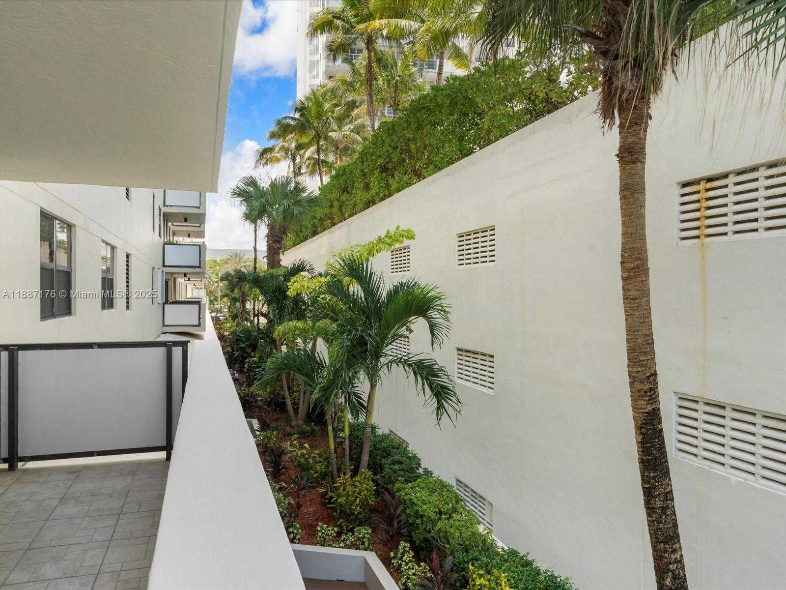Small Image of 1623 COLLINS AVE #215, Miami Beach Number 36
