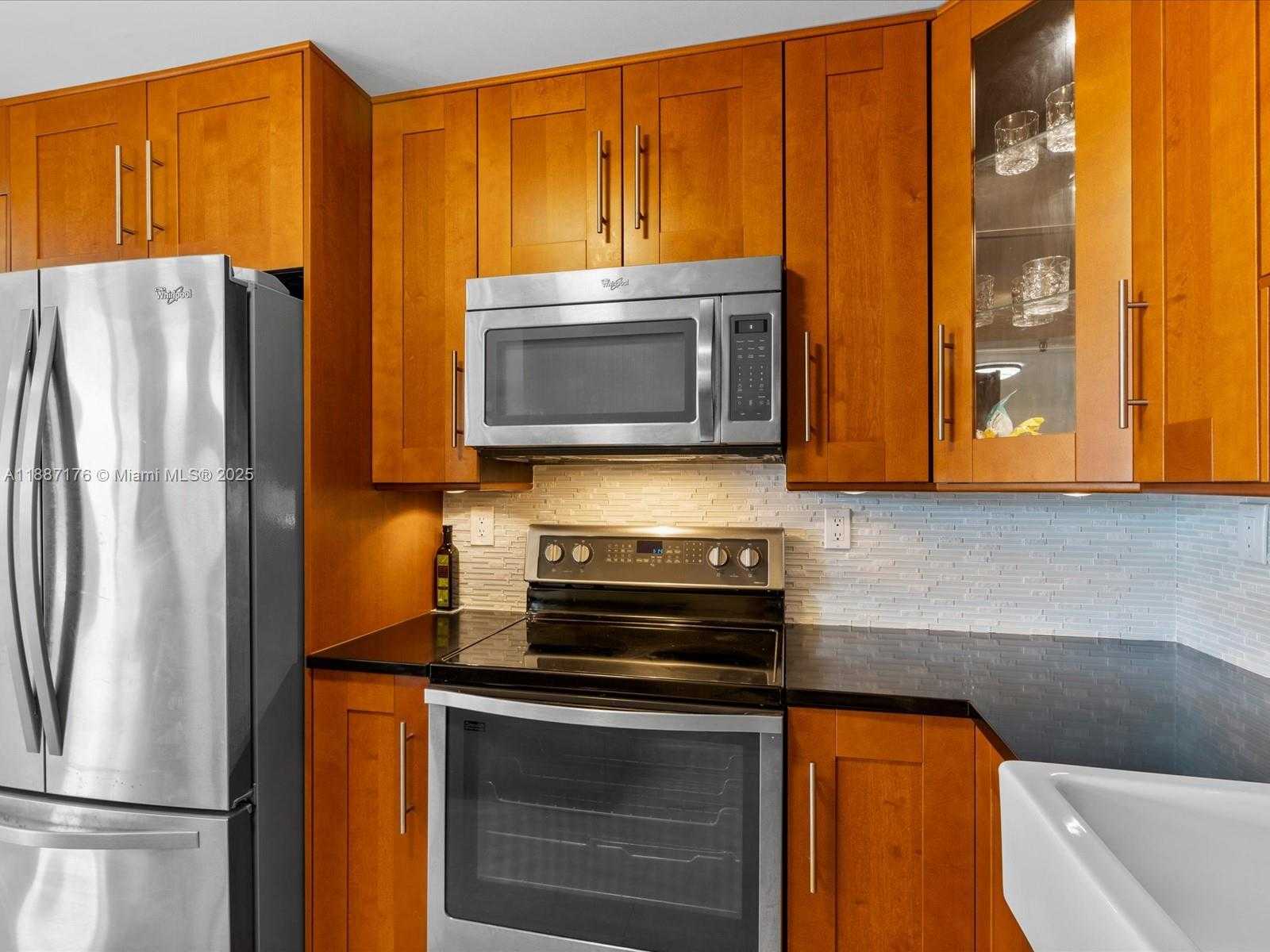 Small Image of 1623 COLLINS AVE #215, Miami Beach Number 4