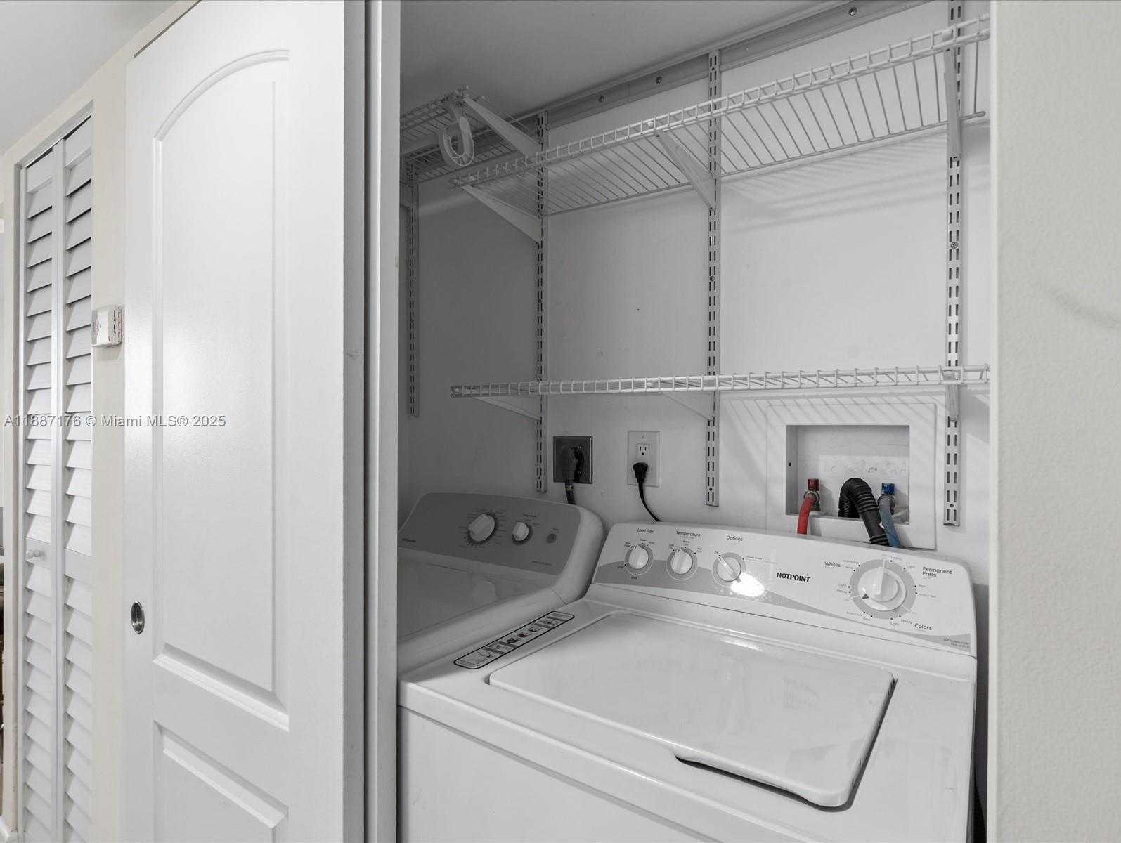 Small Image of 1623 COLLINS AVE #215, Miami Beach Number 7