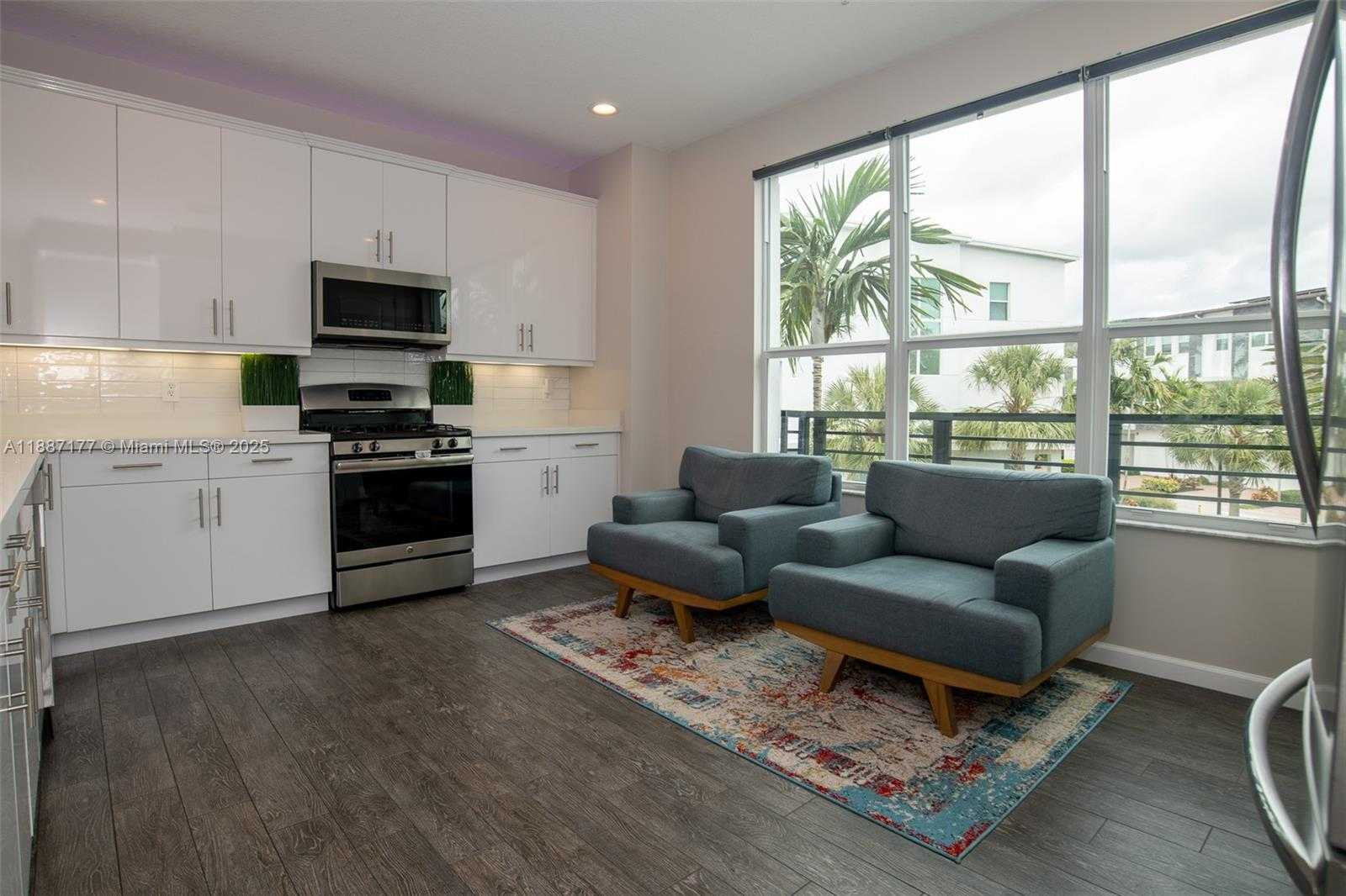 Small Image of 2900 NORTH EAST 12TH TER #14, Oakland Park Number 18