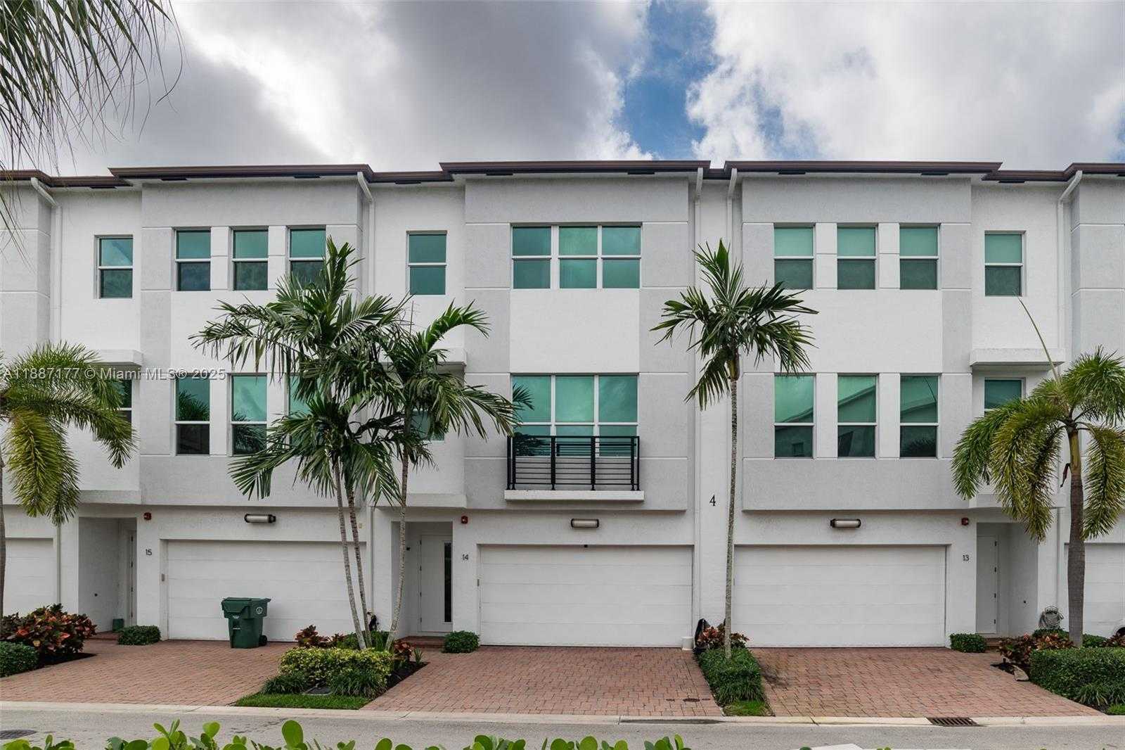 Small Image of 2900 NORTH EAST 12TH TER #14, Oakland Park Number 2