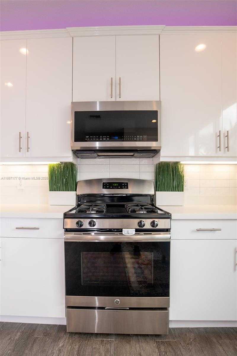 Small Image of 2900 NORTH EAST 12TH TER #14, Oakland Park Number 21