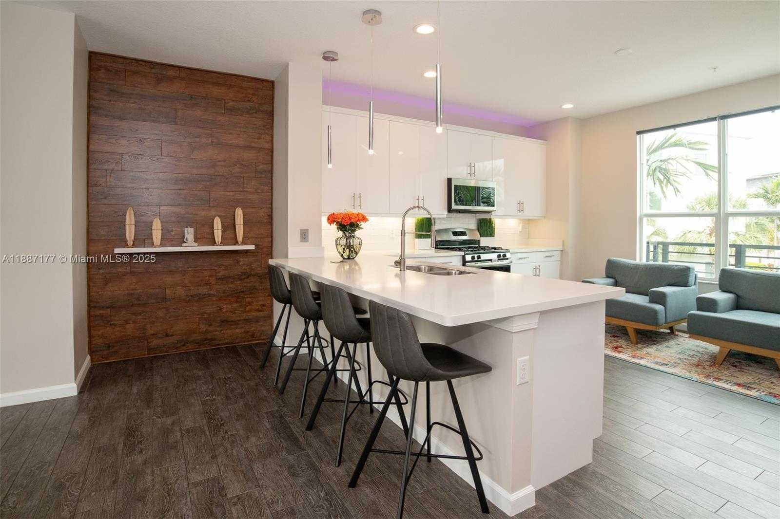 Small Image of 2900 NORTH EAST 12TH TER #14, Oakland Park Number 22