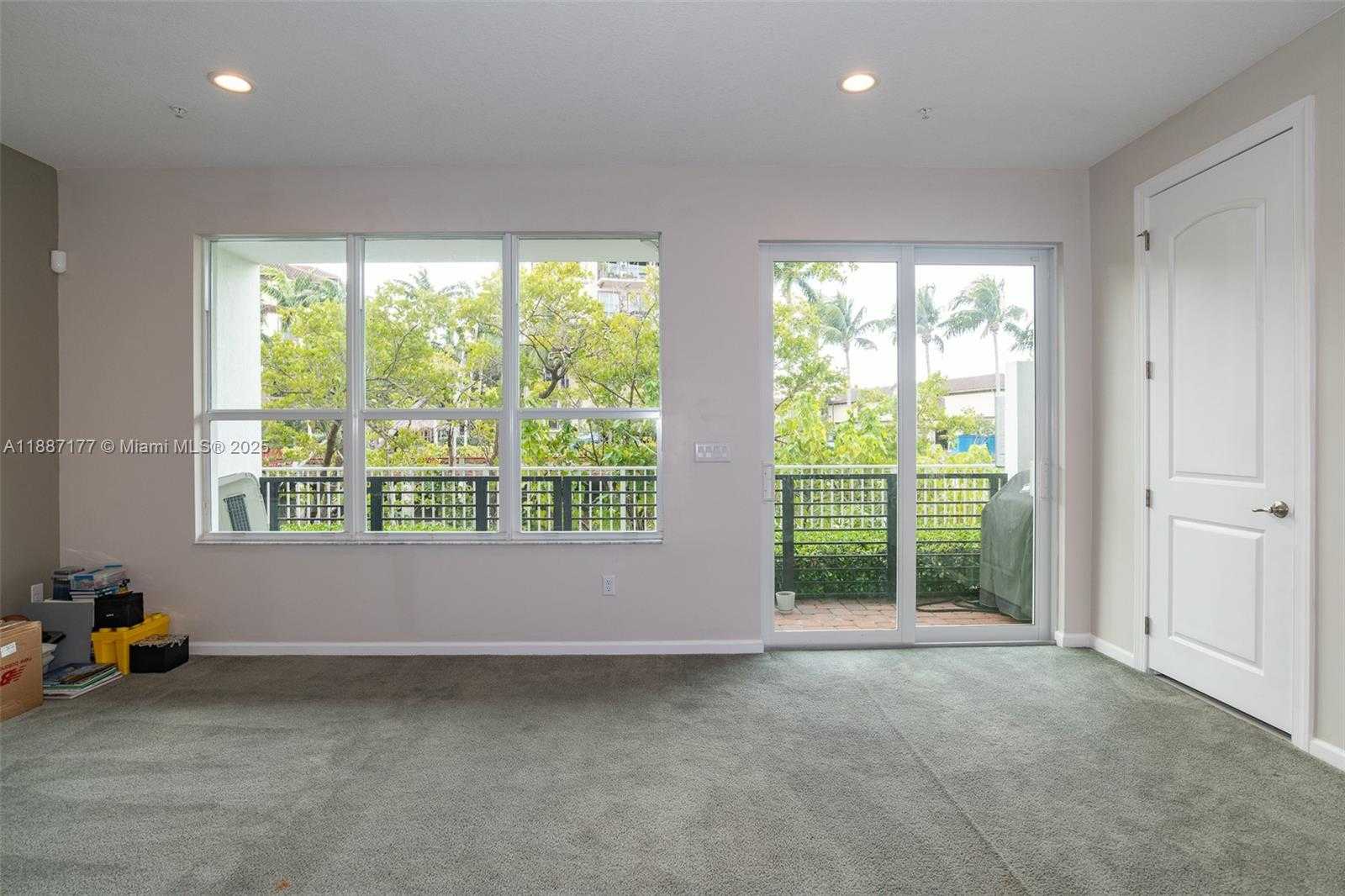 Small Image of 2900 NORTH EAST 12TH TER #14, Oakland Park Number 25