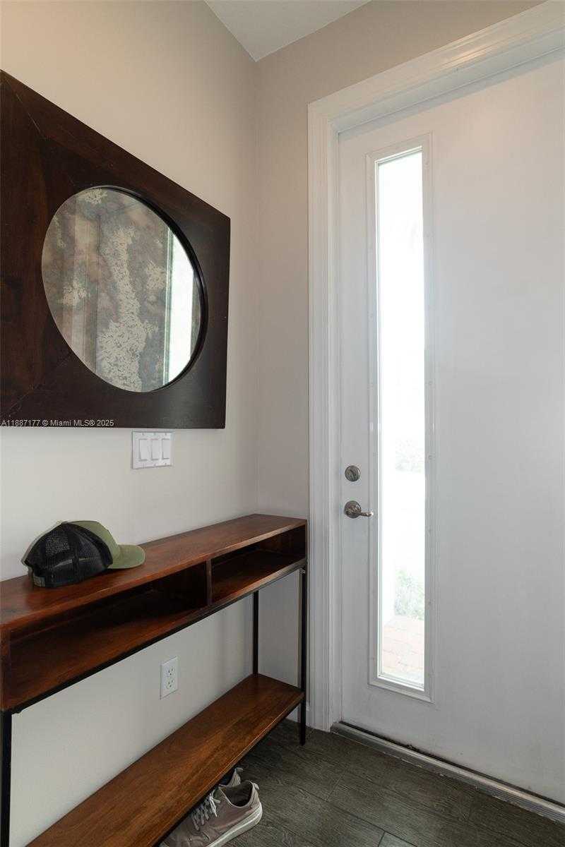 Small Image of 2900 NORTH EAST 12TH TER #14, Oakland Park Number 3