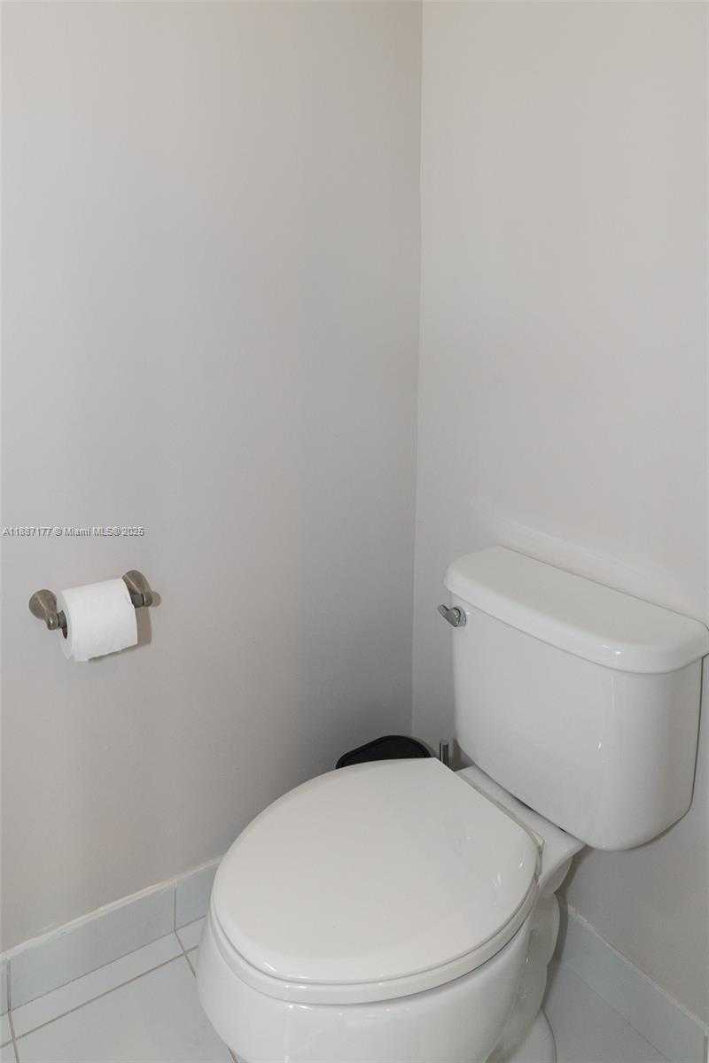 Small Image of 2900 NORTH EAST 12TH TER #14, Oakland Park Number 31