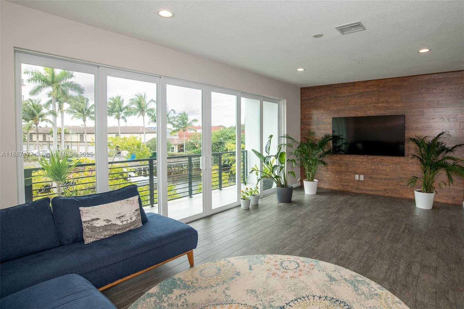 Small Image of 2900 NORTH EAST 12TH TER #14, Oakland Park Number 8