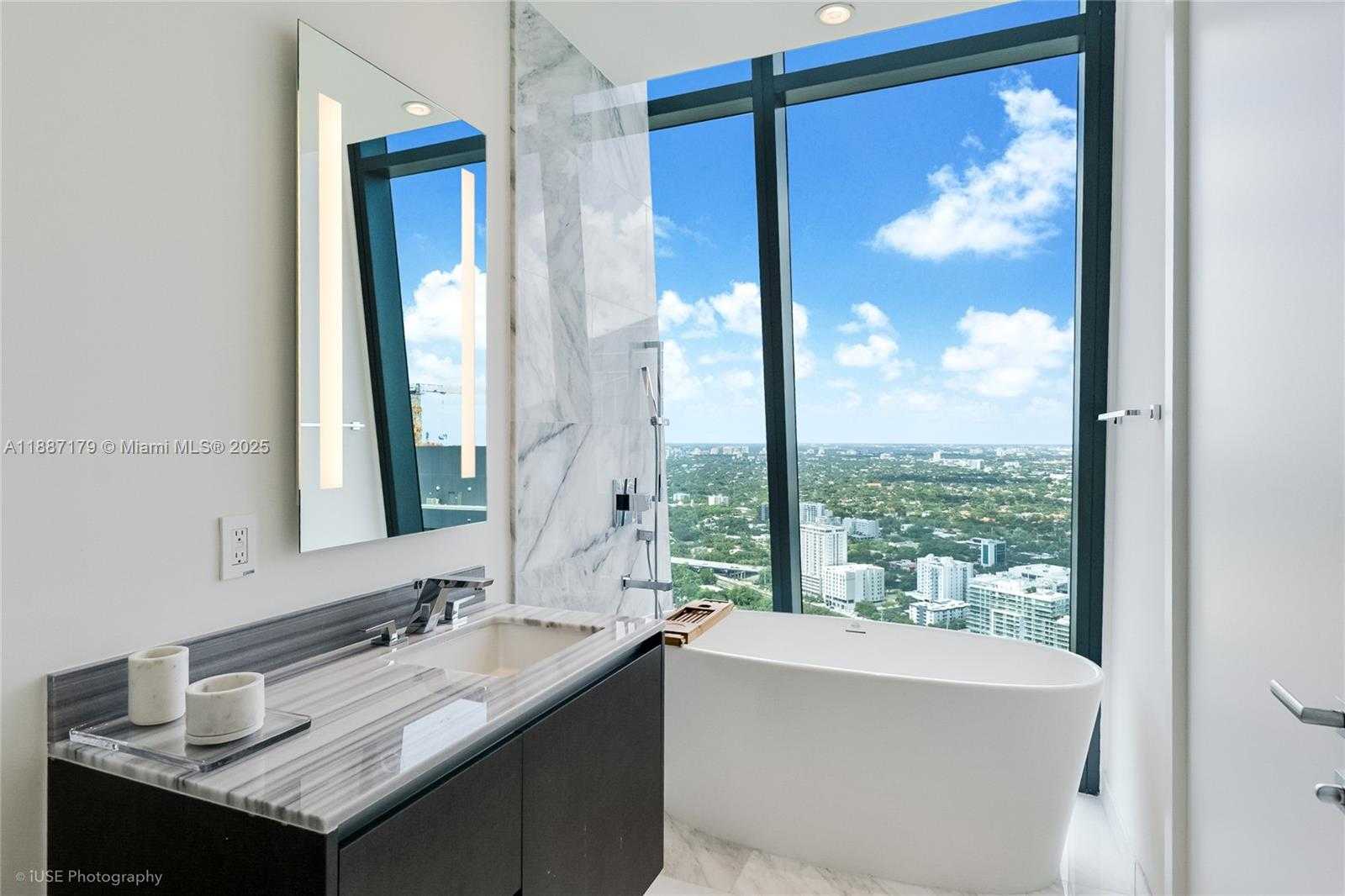 Small Image of 1451 BRICKELL AVE #4603, Miami Number 20