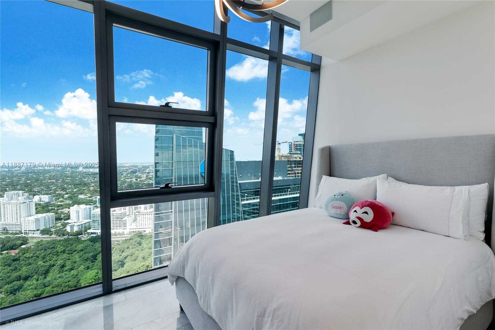 Small Image of 1451 BRICKELL AVE #4603, Miami Number 21