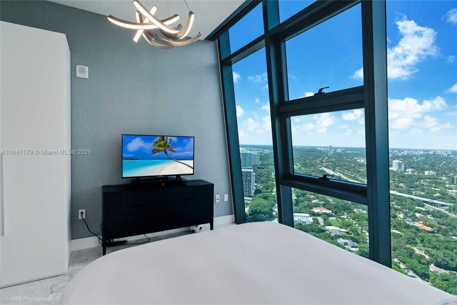 Small Image of 1451 BRICKELL AVE #4603, Miami Number 22