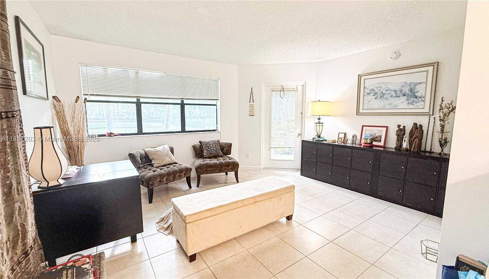 Small Image of 540 SOUTH PARK RD #14-9, Hollywood Number 2