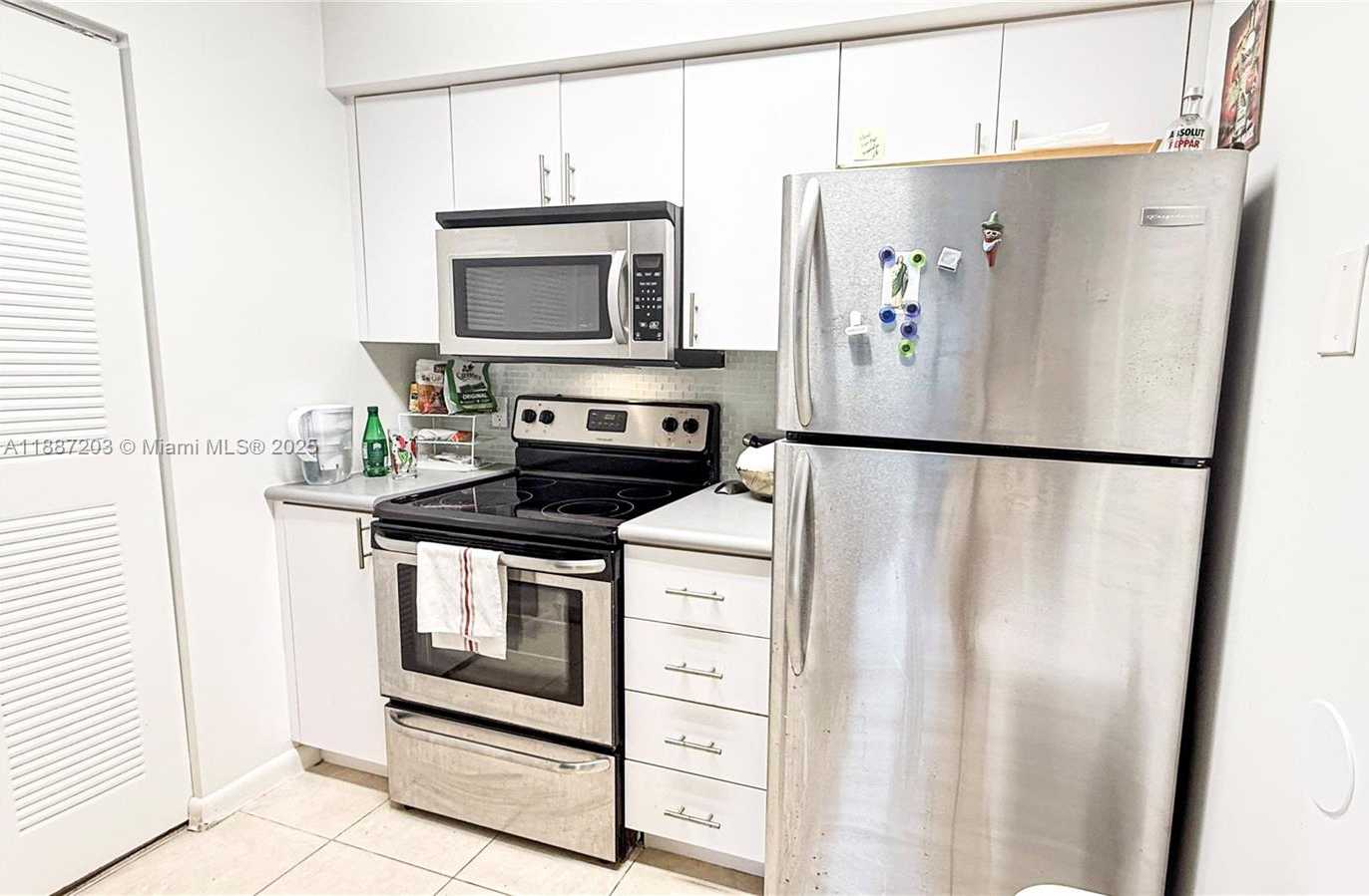 Small Image of 540 SOUTH PARK RD #14-9, Hollywood Number 5
