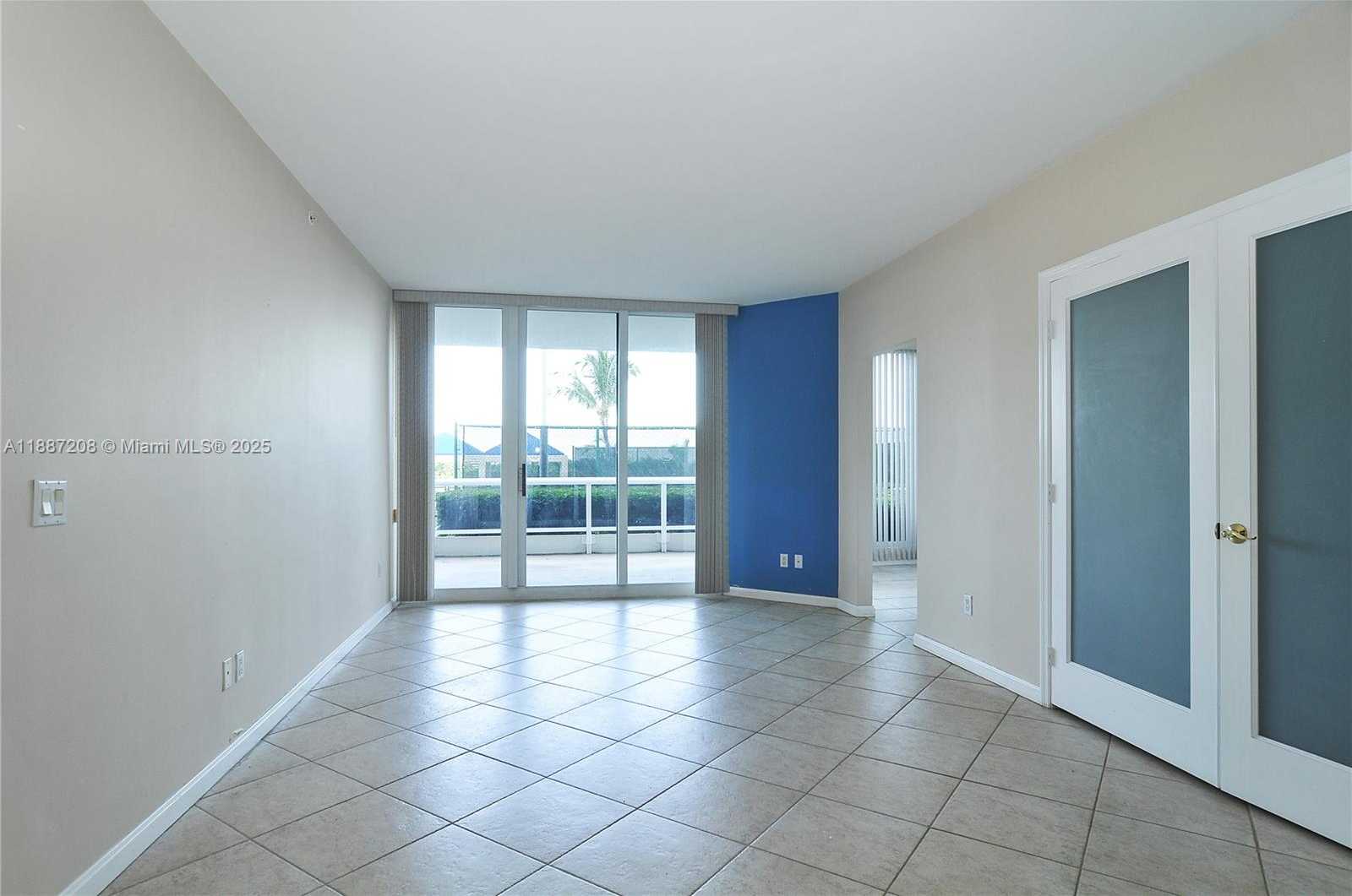 Small Image of 4779 COLLINS AVE #506, Miami Beach Number 3