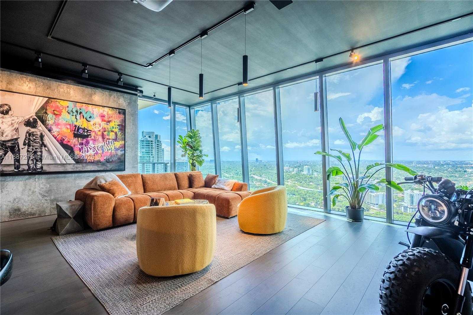 Small Image of 1451 BRICKELL AVE #3903, Miami Number 3