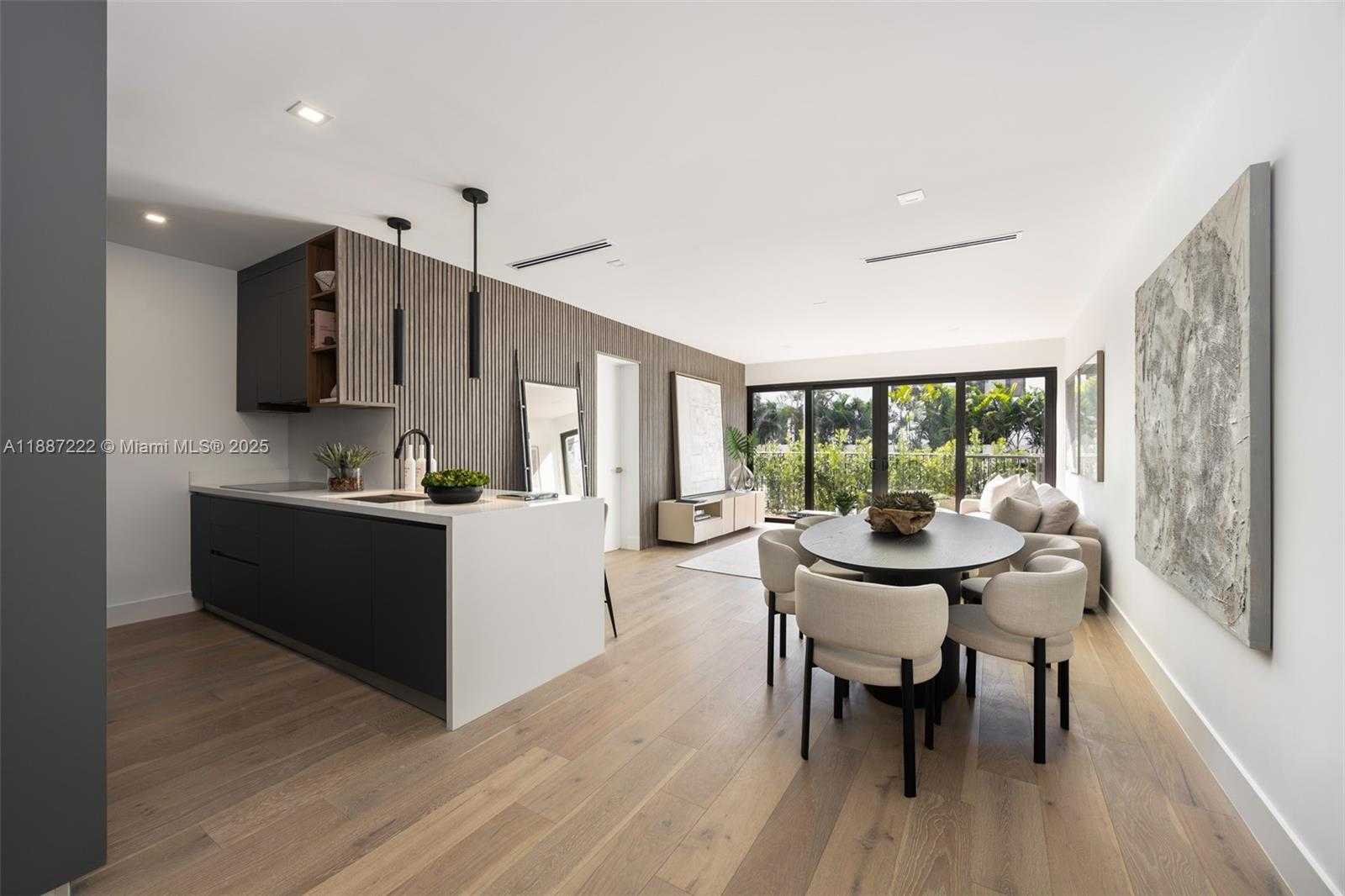 Small Image of 202 SUNRISE DR #202C, Key Biscayne Number 3