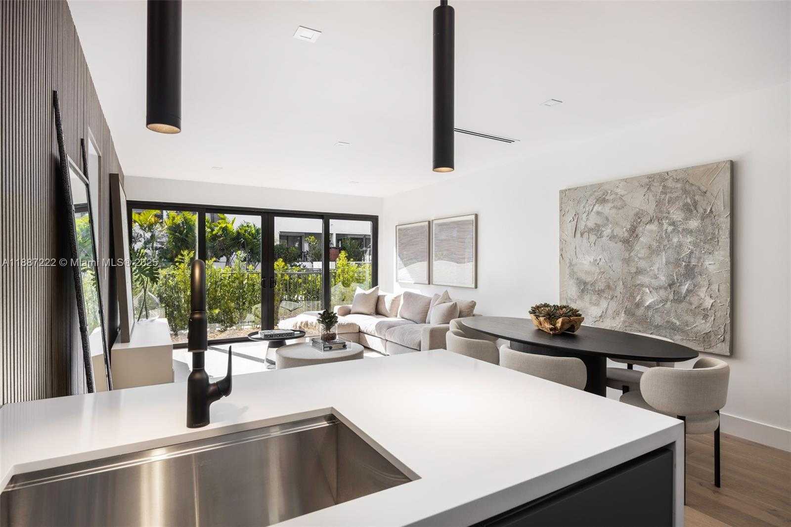 Small Image of 202 SUNRISE DR #202C, Key Biscayne Number 5