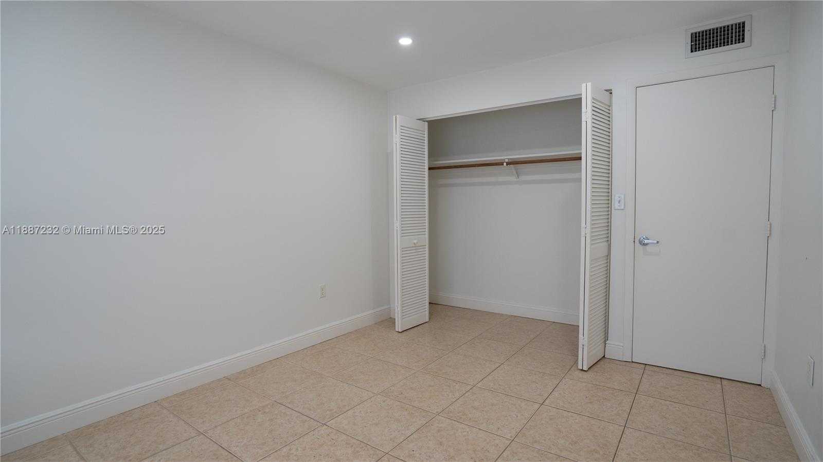 Small Image of 10477 SOUTH WEST 108TH AVE #226, Miami Number 18
