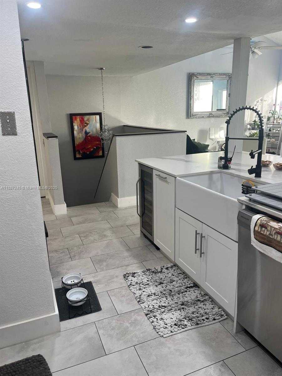 Small Image of 6666 SOUTH WEST 115TH CT #406, Miami Number 3