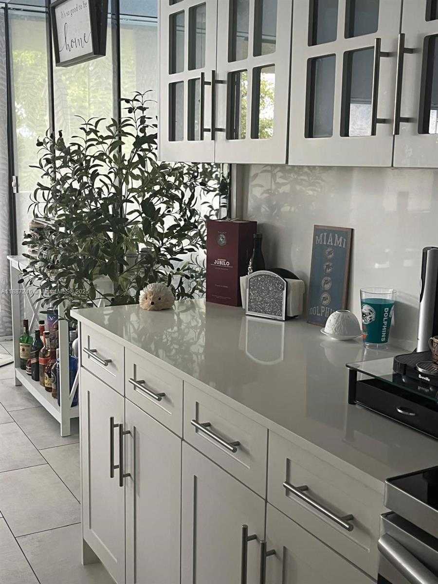 Small Image of 6666 SOUTH WEST 115TH CT #406, Miami Number 5