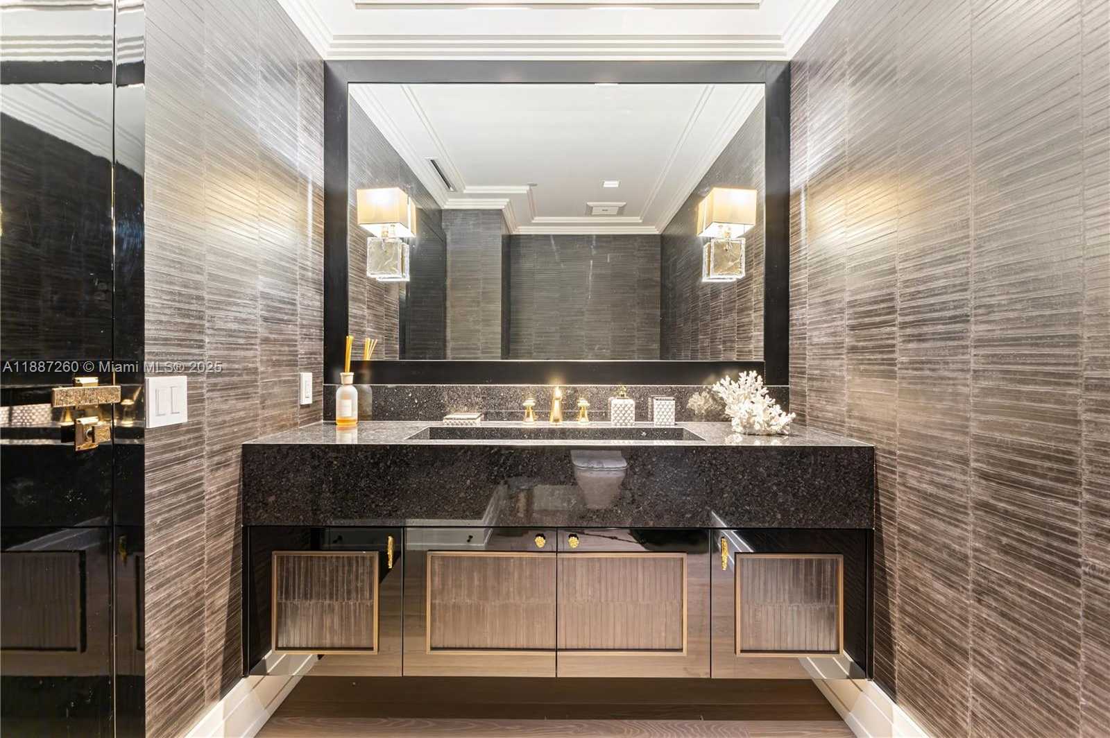 Small Image of 7085 FISHER ISLAND DR #7085, Miami Beach Number 16