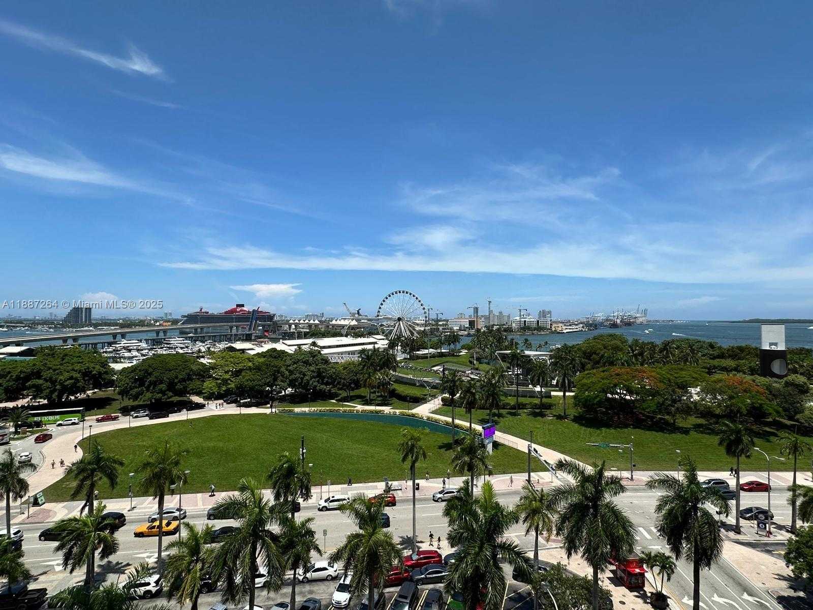 Small Image of 244 BISCAYNE BLVD #4404, Miami Number 2