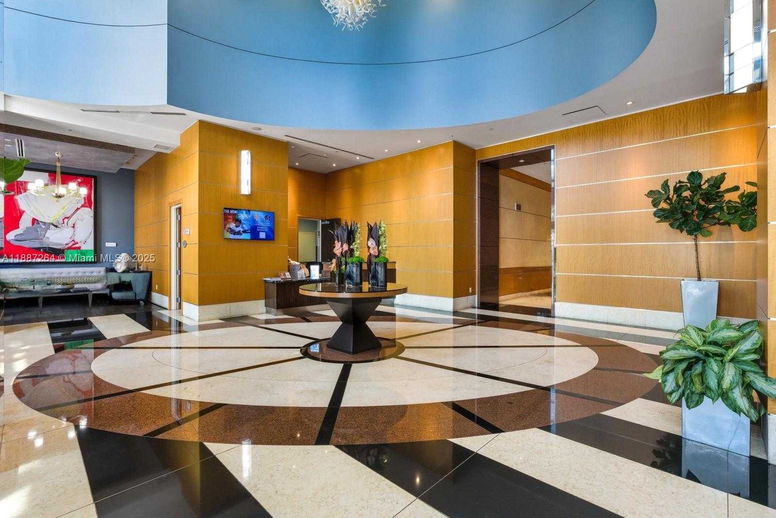 Small Image of 244 BISCAYNE BLVD #4404, Miami Number 3