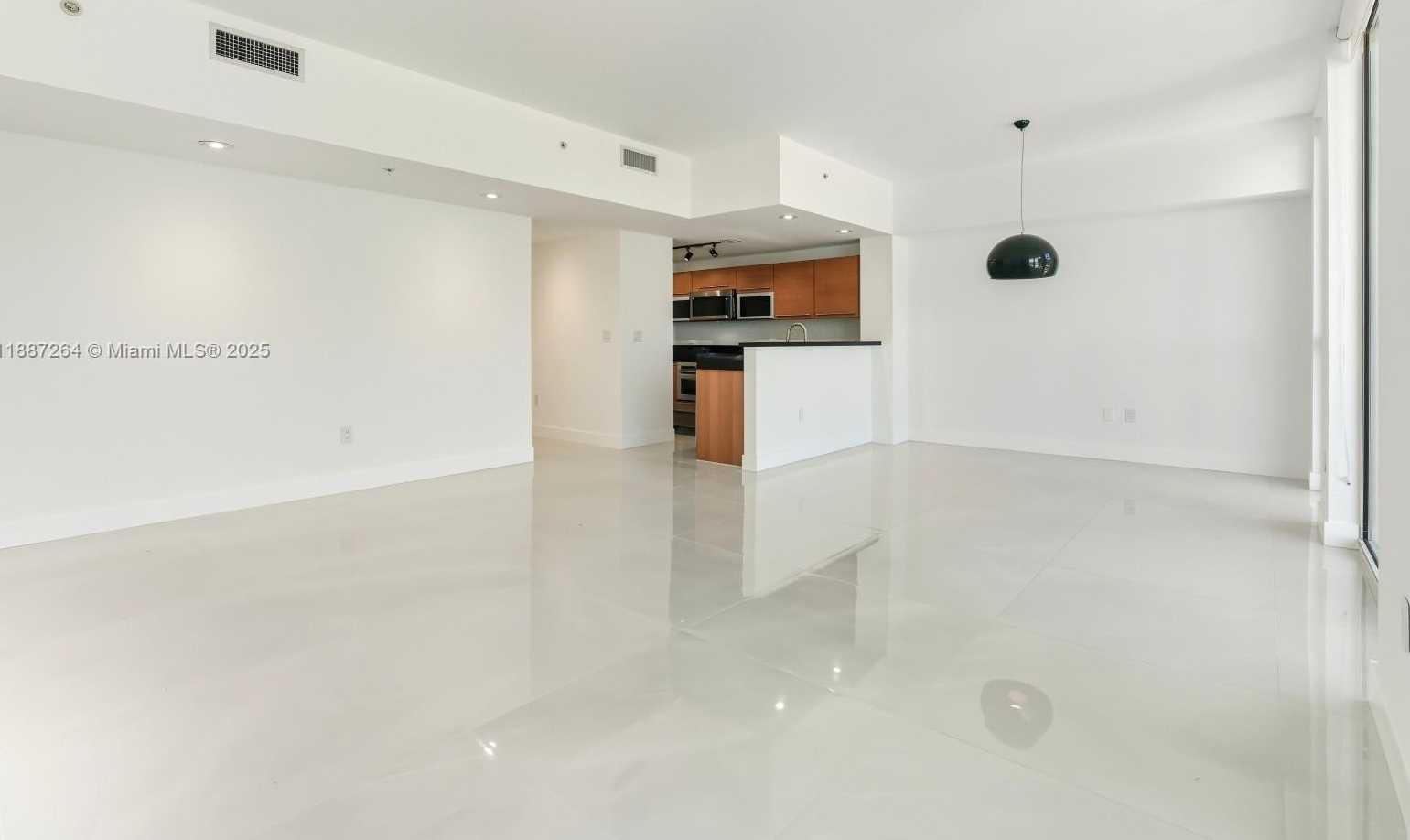 Small Image of 244 BISCAYNE BLVD #4404, Miami Number 9