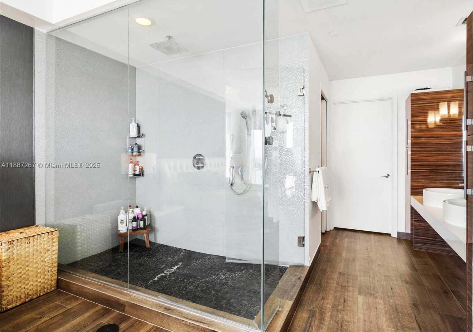 Small Image of 2020 NORTH BAYSHORE DR #3501, Miami Number 16