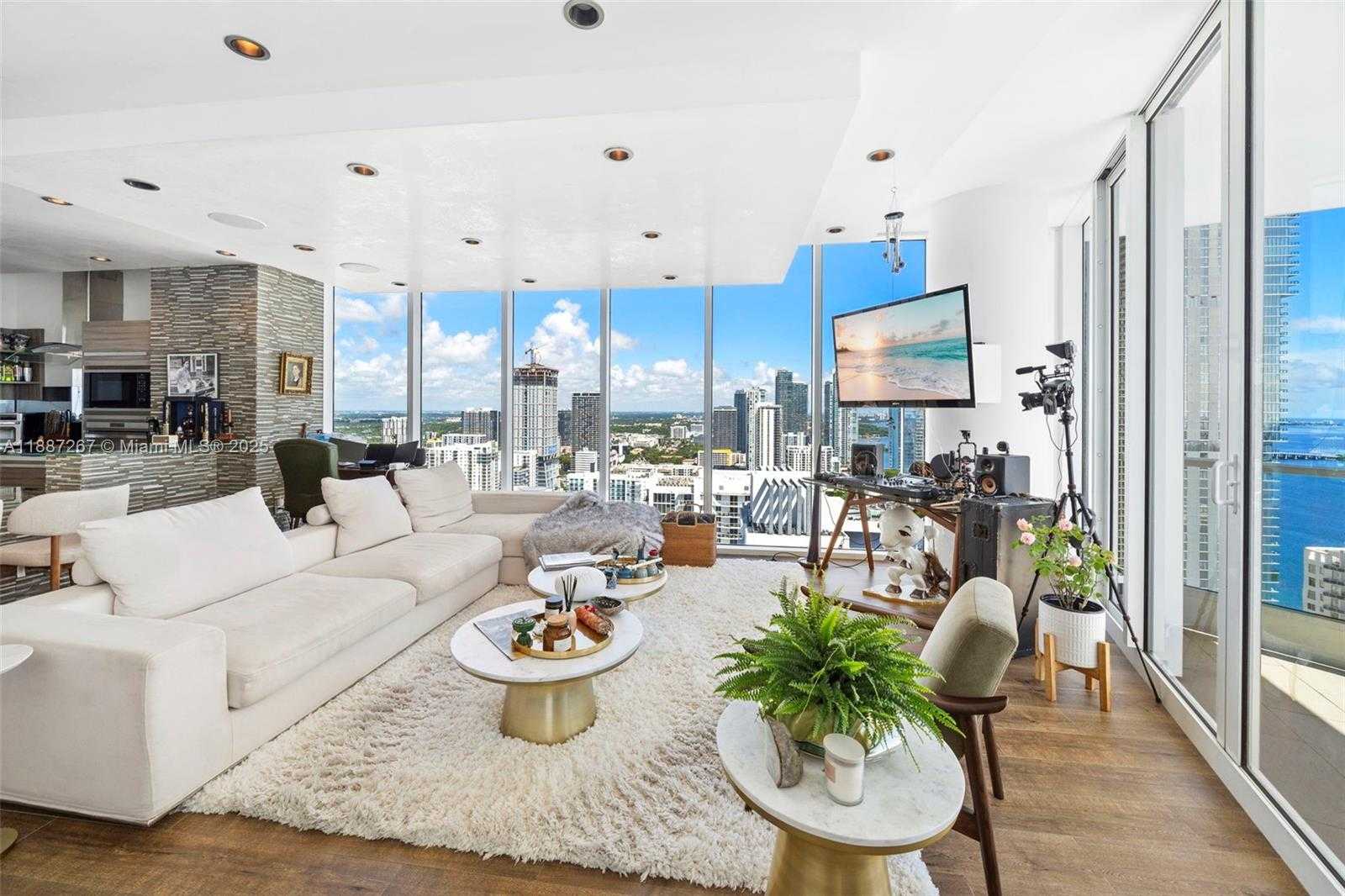 Small Image of 2020 NORTH BAYSHORE DR #3501, Miami Number 6