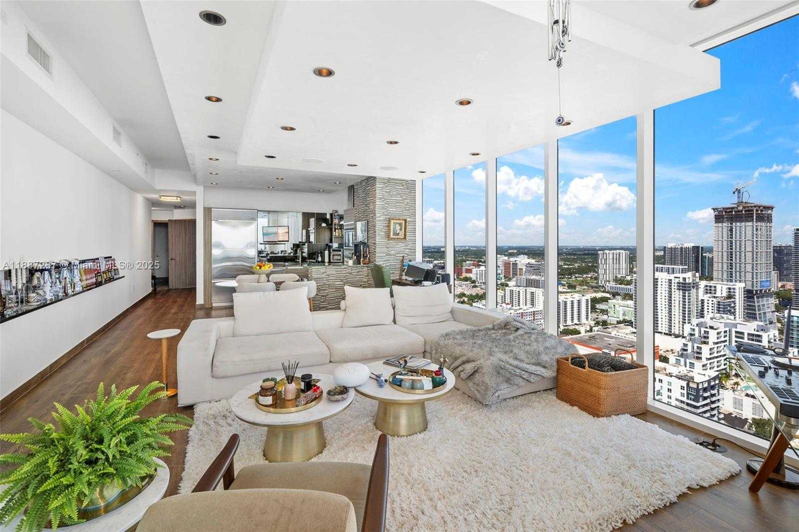 Small Image of 2020 NORTH BAYSHORE DR #3501, Miami Number 7
