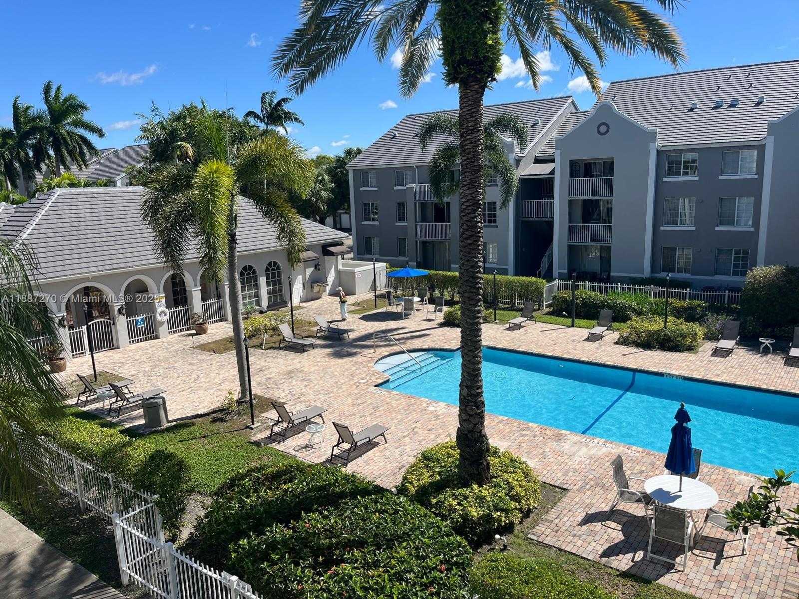 Small Image of 655 SOUTH WEST 111TH WAY #308, Pembroke Pines Number 32