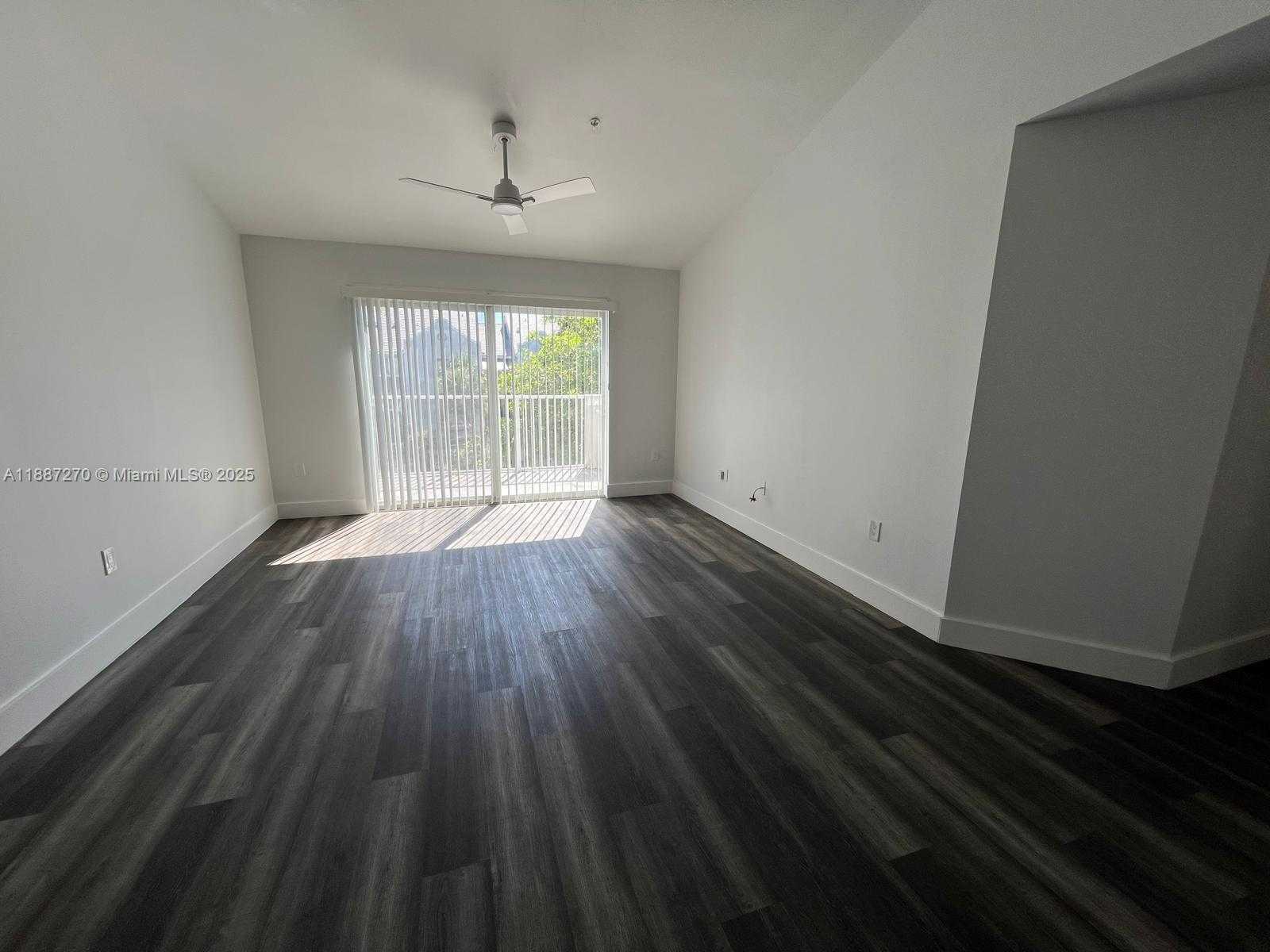 Small Image of 655 SOUTH WEST 111TH WAY #308, Pembroke Pines Number 4