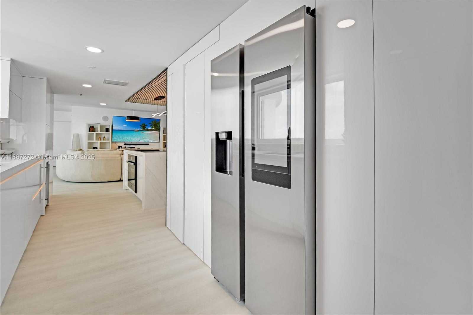 Small Image of 1800 NORTH BAYSHORE DR #2201, Miami Number 15