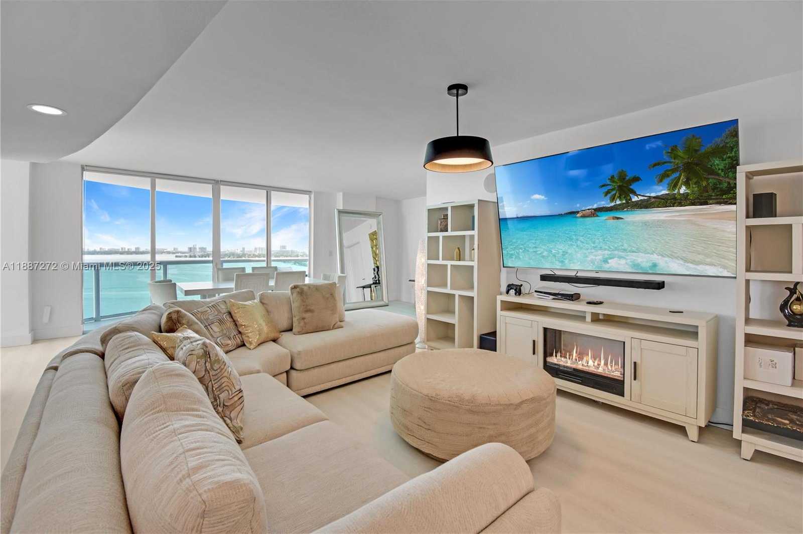 Small Image of 1800 NORTH BAYSHORE DR #2201, Miami Number 3