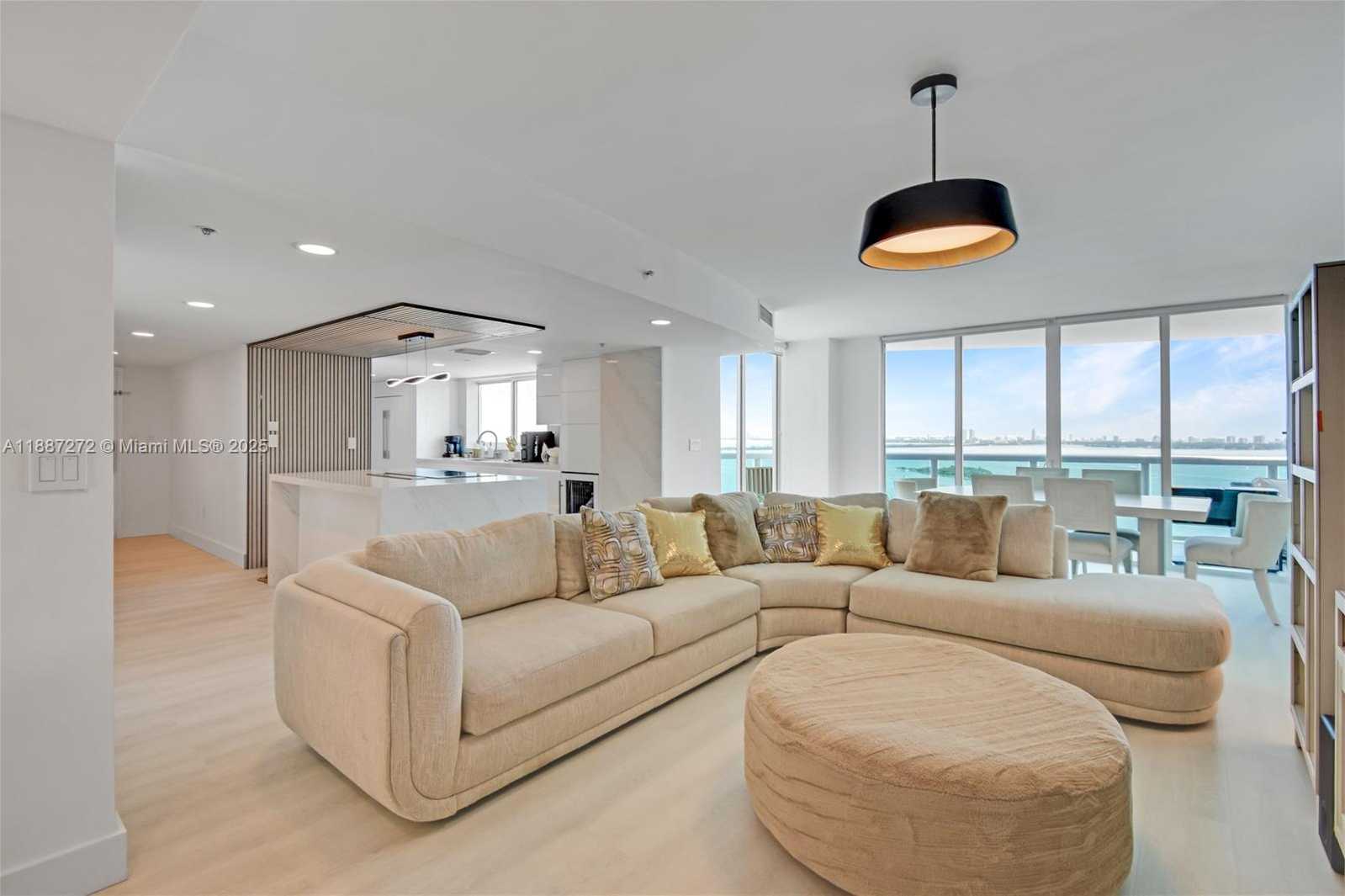 Small Image of 1800 NORTH BAYSHORE DR #2201, Miami Number 7