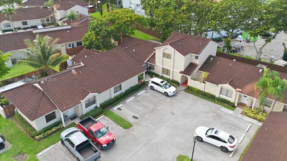 Small Image of 17270 NORTH WEST 60TH CT, Hialeah Number 28
