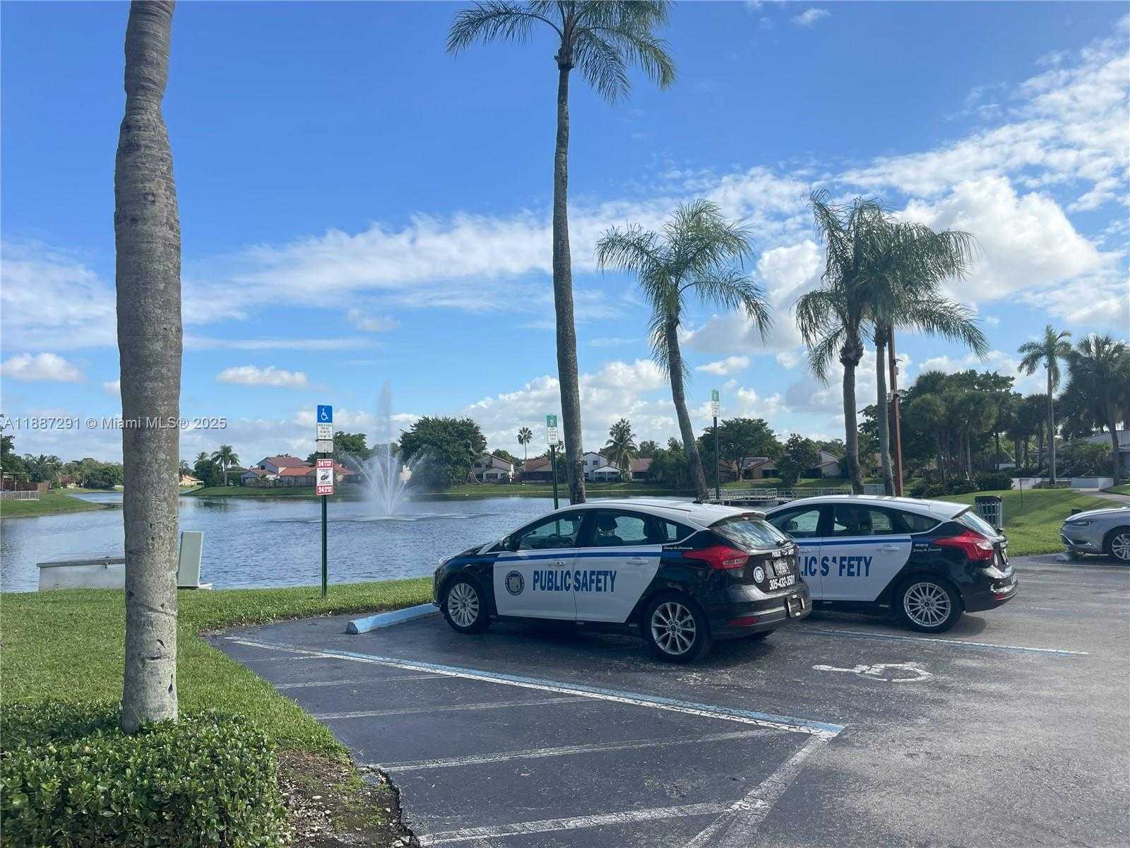 Small Image of 17270 NORTH WEST 60TH CT, Hialeah Number 9