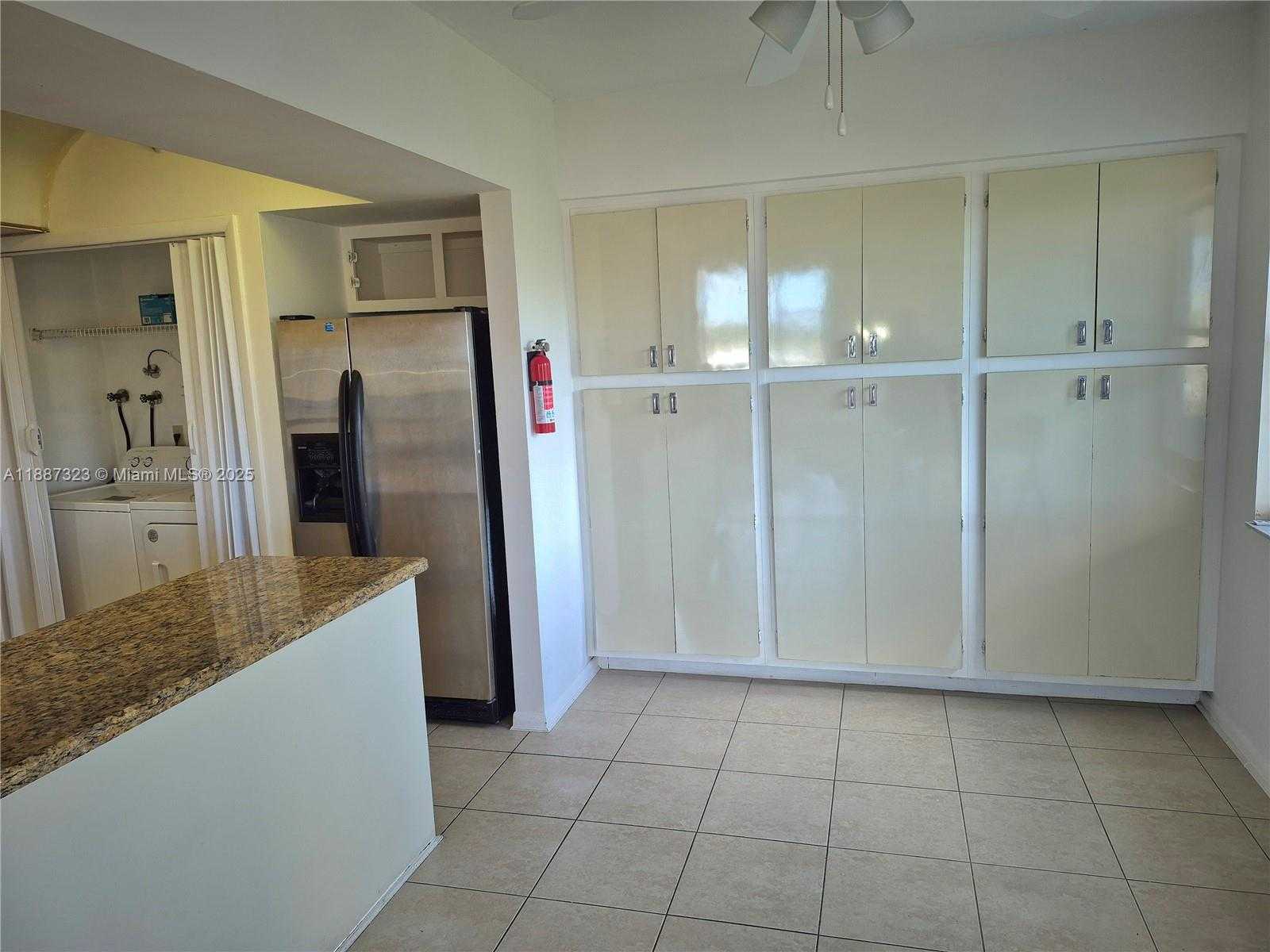 Small Image of 4001 HILLCREST DR #602-4, Hollywood Number 7