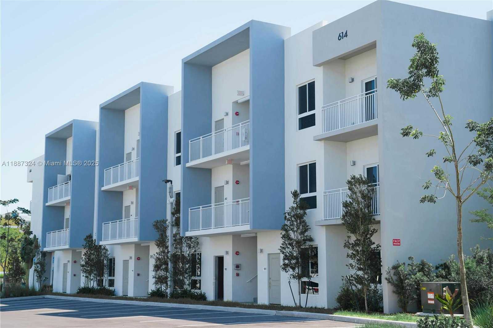 Small Image of 610 NORTH EAST 2ND ST #305, Dania Beach Number 8